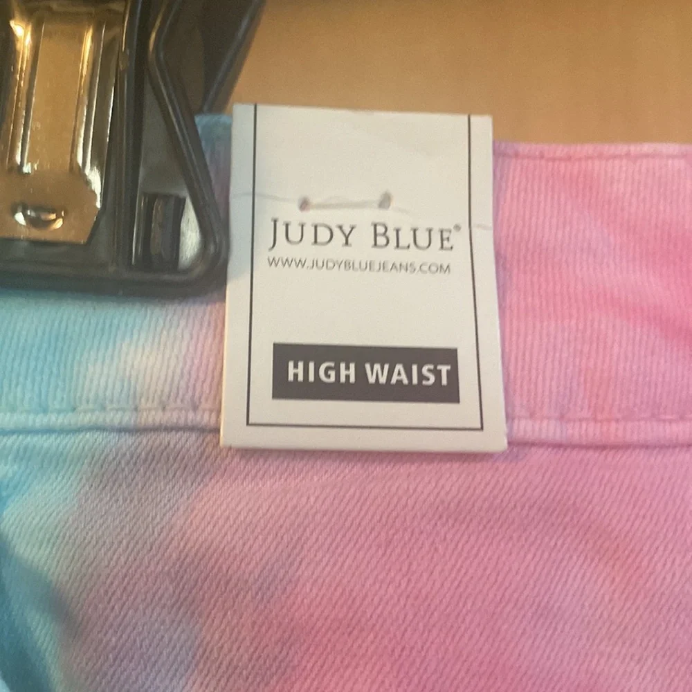 Judy Blue Tye Dye shorts; size L; new with tags - Picture 4 of 9